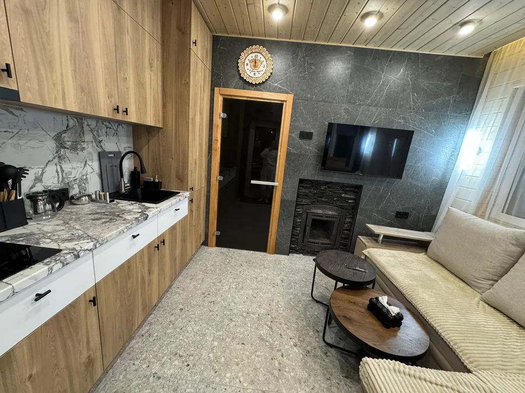 Загородная вилла в лесу