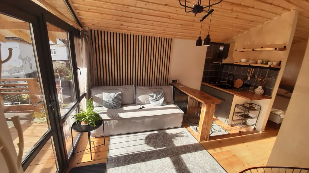 Домик в эко стиле с видом на горы