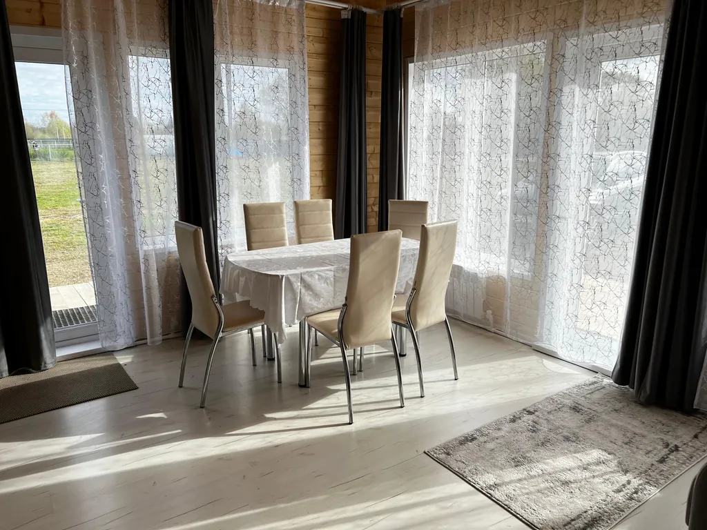 Дом между двух рек