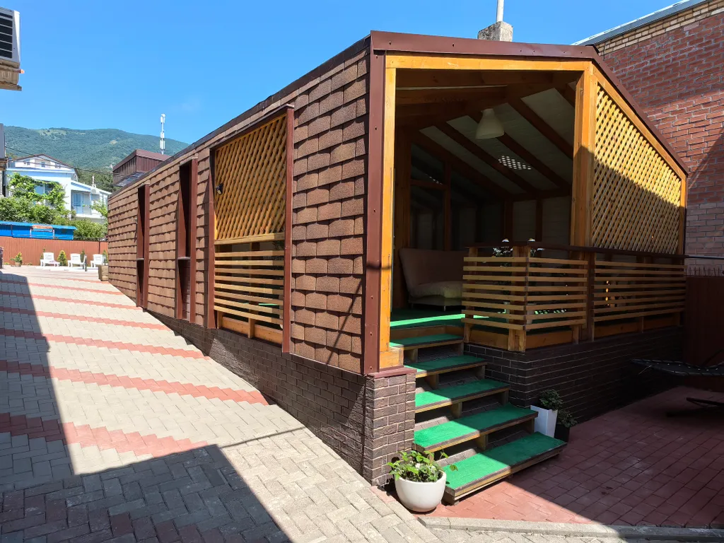 Коттедж Коттедж Барнхаус с бассейном — Геленджик