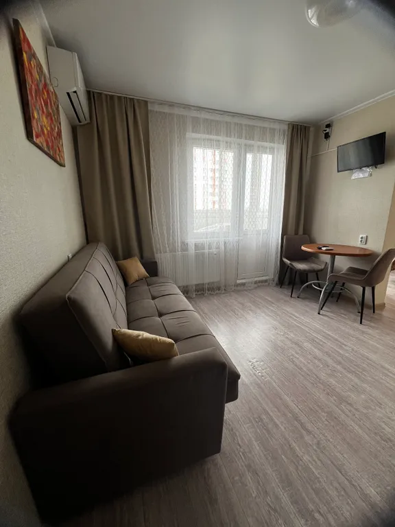 Квартира Уютная квартира возле парка Галицкого с видом на парк — Краснодар