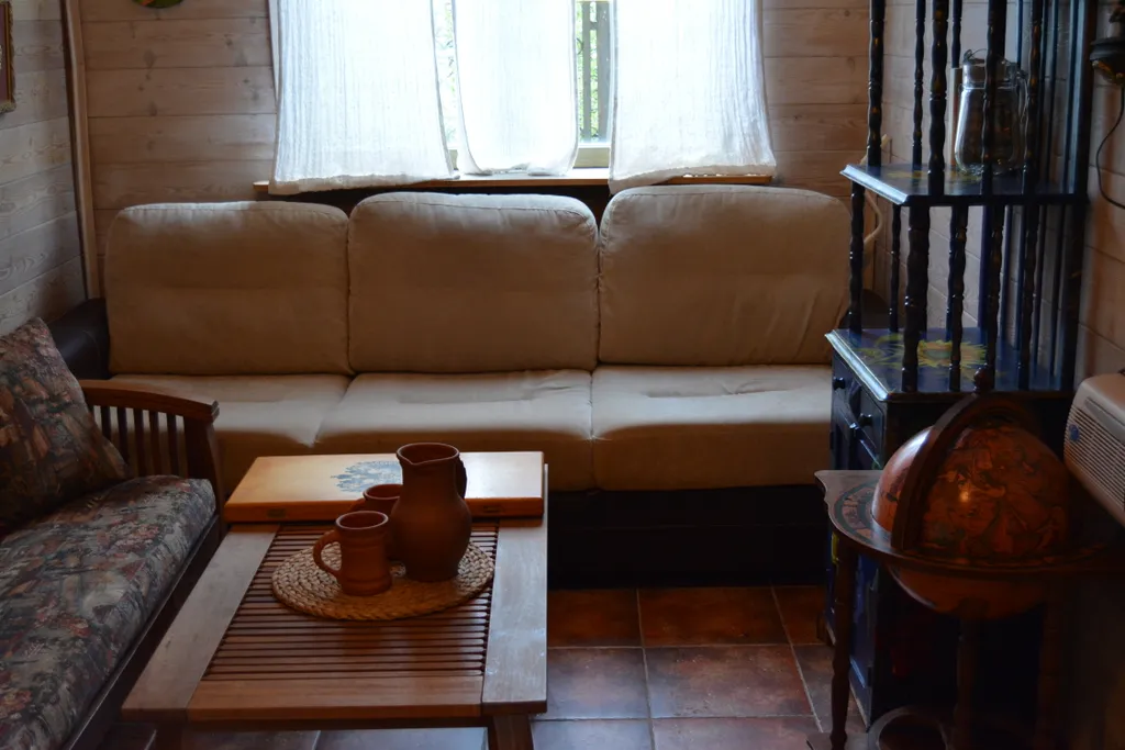 Дом с верандой в саду