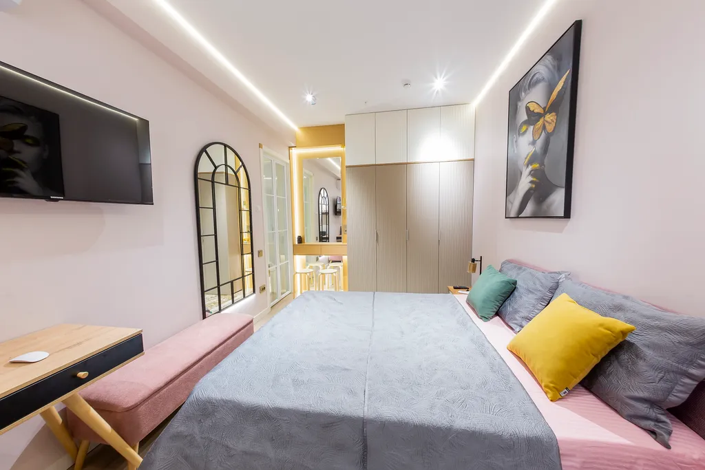 Уютная и теплая квартира в NRG U Tower