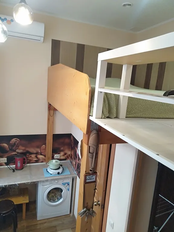 Студия в самом центре города/ двухуровневая.