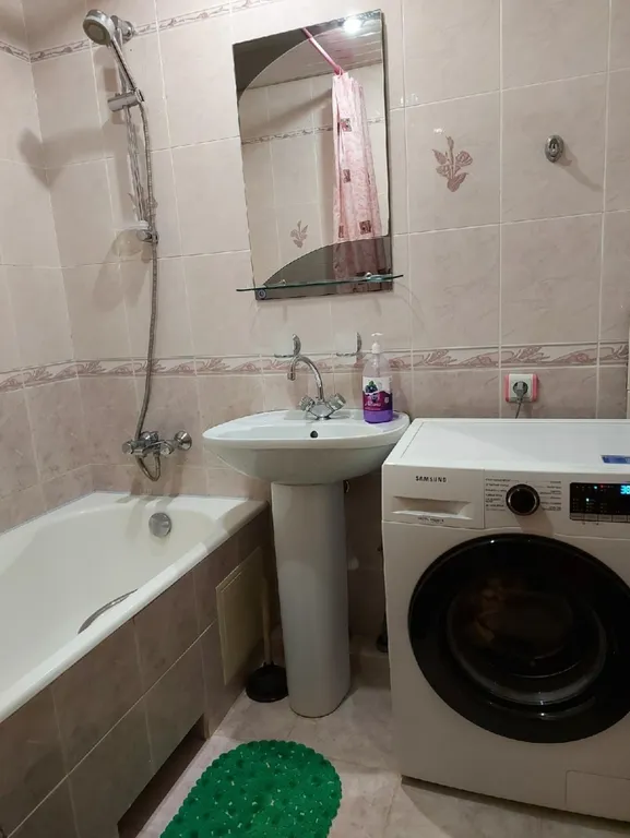 Квартира Просторная 2-комнатная квартира — Лазаревское