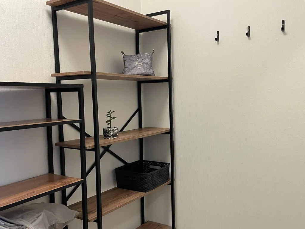 Уютная студия с видом на лес