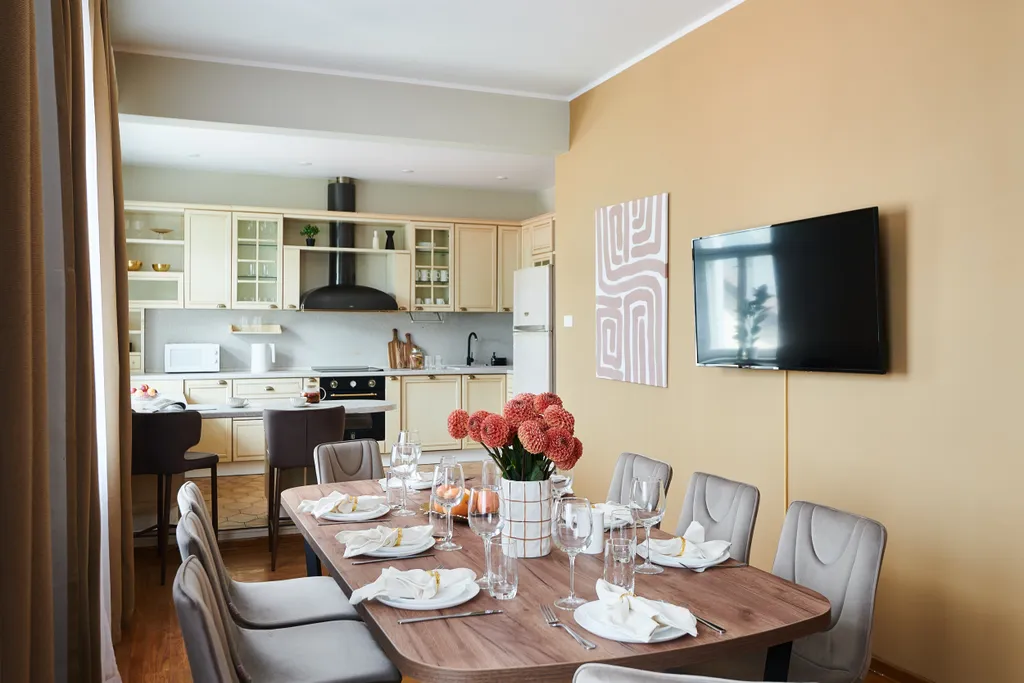 Двухуровневая с мансардой у Патриарших Прудов