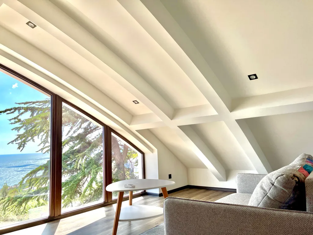 Двухуровневые апартаменты с видом на море и Ай Петри