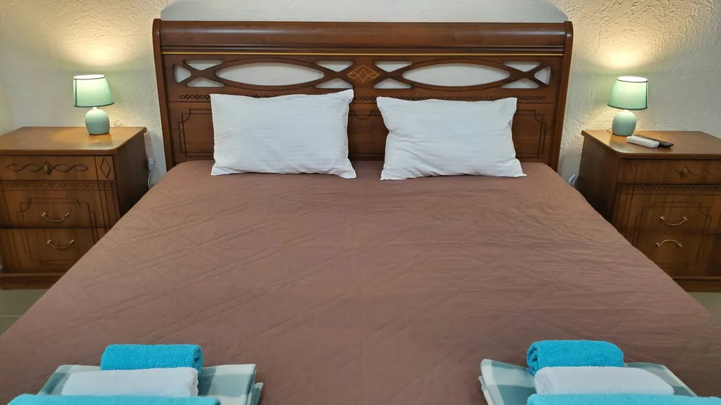 Двухкомнатные апартаменты с выходом к морю