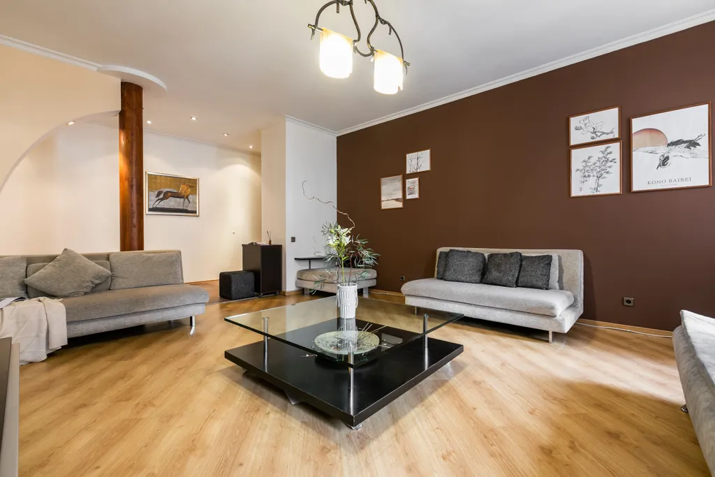 Всё рядом: мосты, музеи, парки