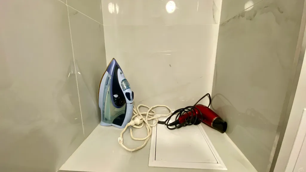 Ваш оазис спокойствия с видом на реку и горы в центре городской жизни