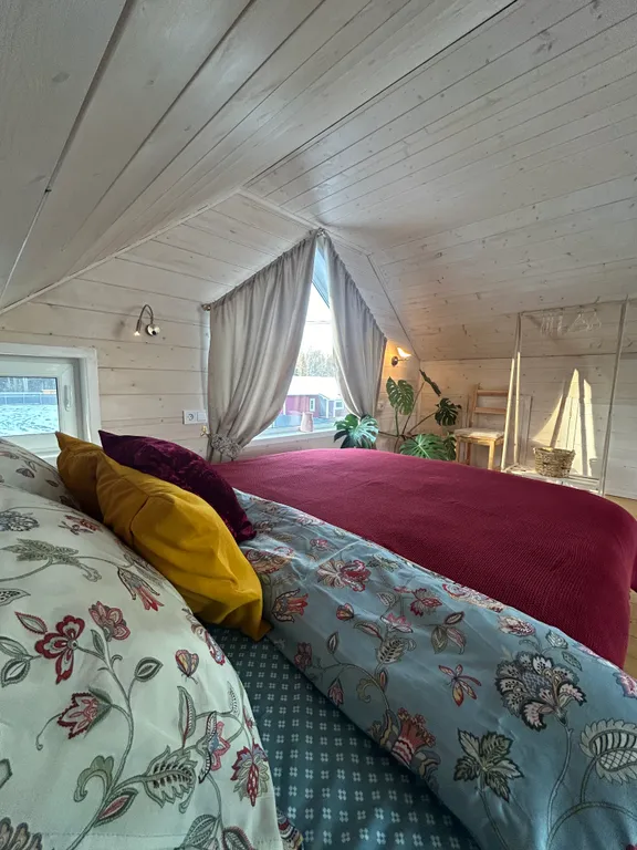 Голландский домик у леса