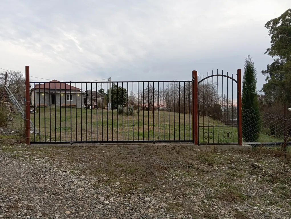 Коттедж Дом для большой семьи — Сухум