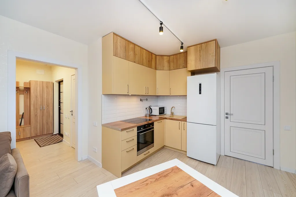 Трехкомнатная квартира у моря с балконом!