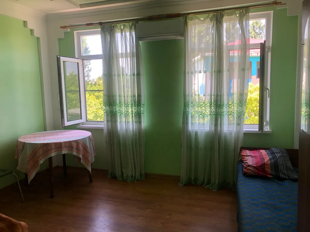 Квартира Стандартный трёхместный номер на 2 этаже — аренда посуточно в Цандрыпш