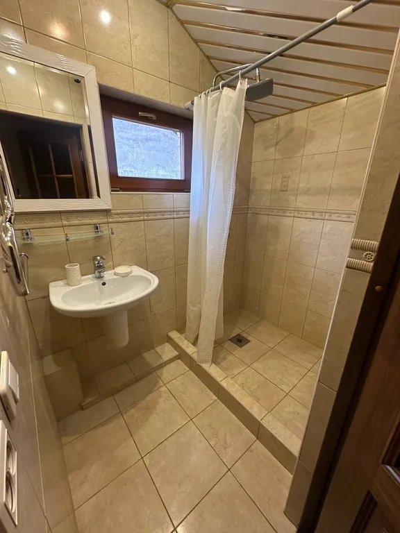 Вилла на первой линии Эсто-садка через дорогу от Горки города