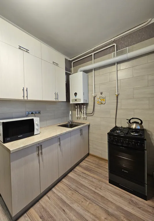 Двухкомнатная квартира в центре Лимана