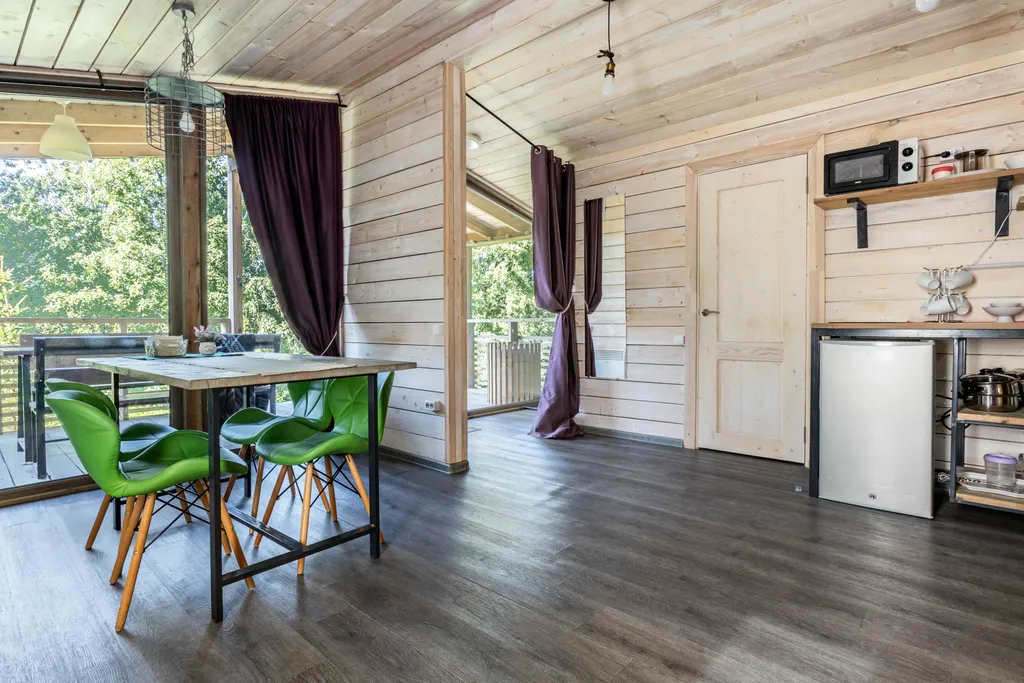 Коттедж на 6 гостей с 2-мя спальнями и кухней-гостиной