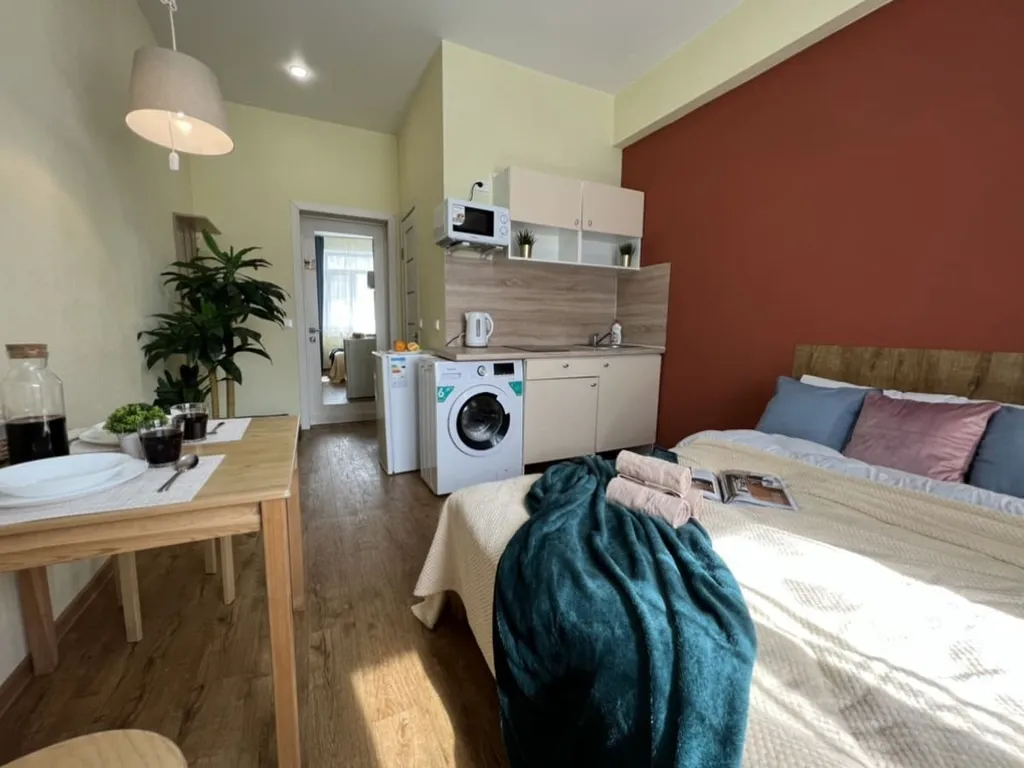 Комфортная студия для проживания двоих гостей около метро