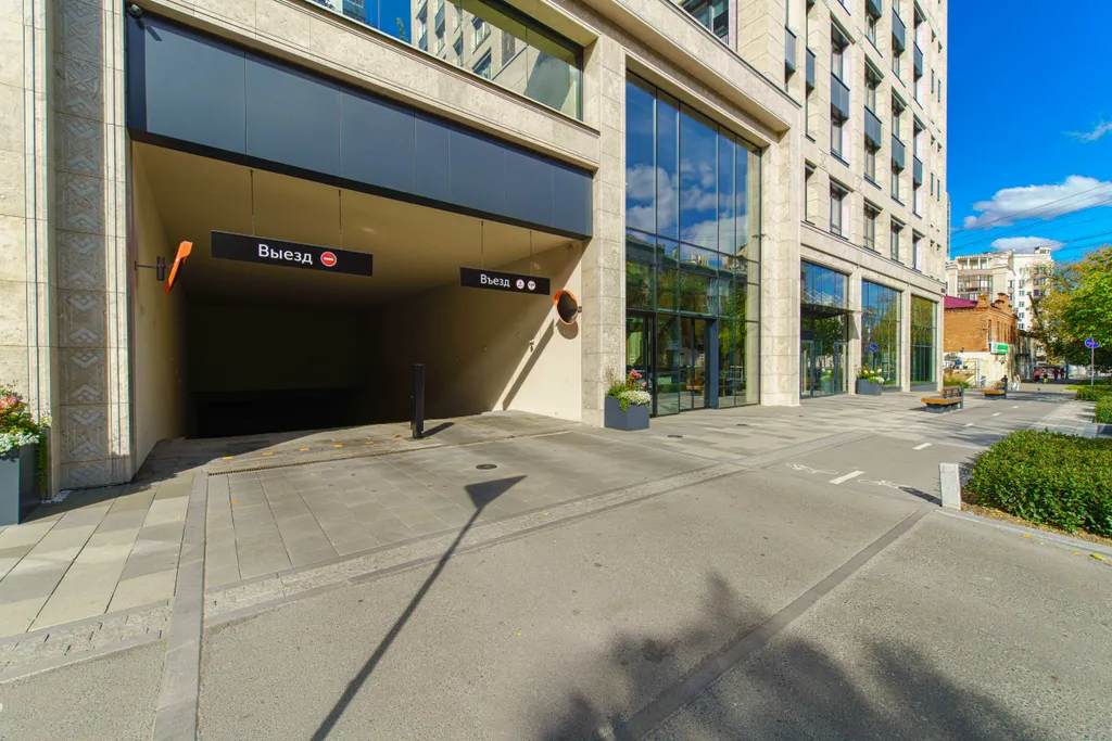 Дизайнерская квартира с камином в центре