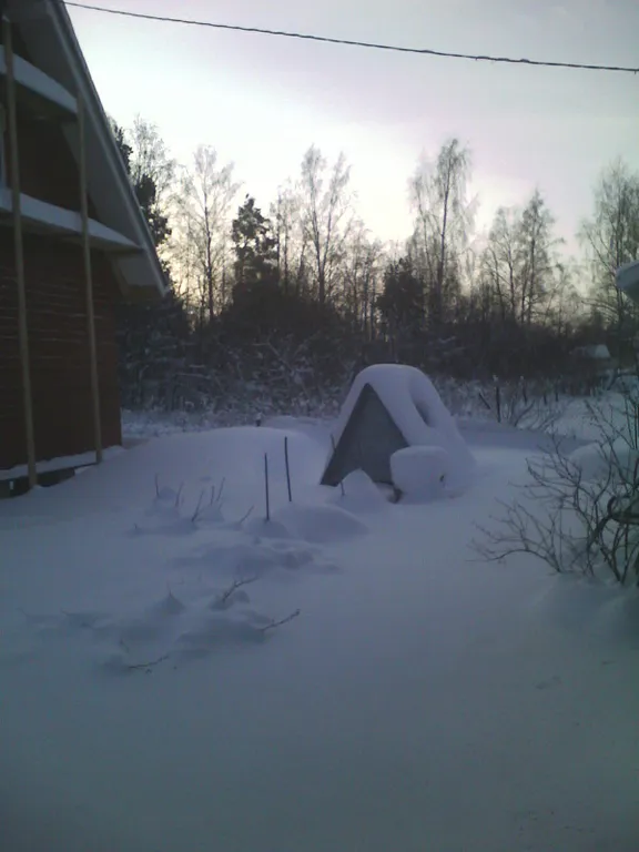 Малый коттедж на берегу озера