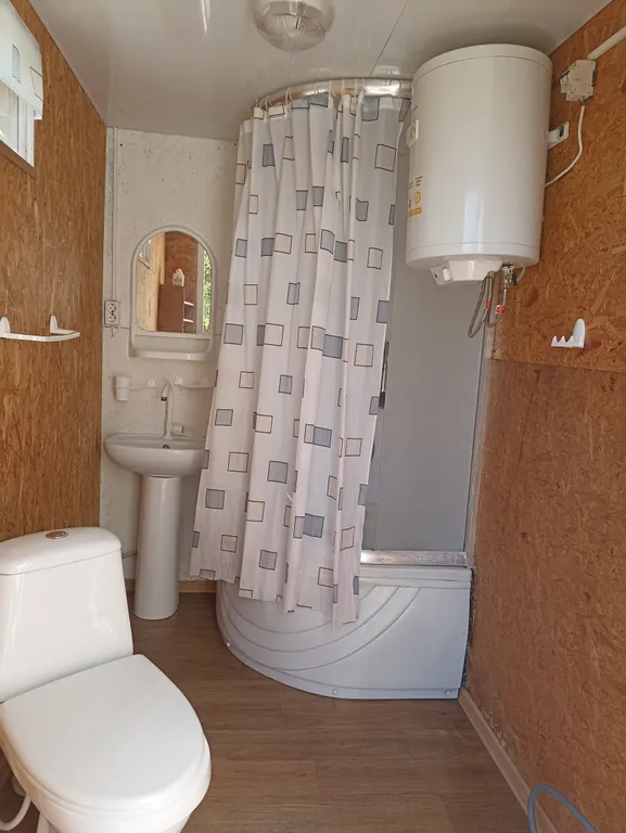 Трёхместный номер на берегу моря у подножия вулкана Кара-Даг