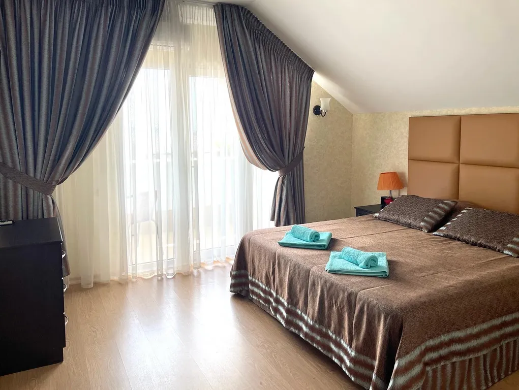 Квартира Квартира Двухкомнатный семейный номер с мини кухней — Геленджик