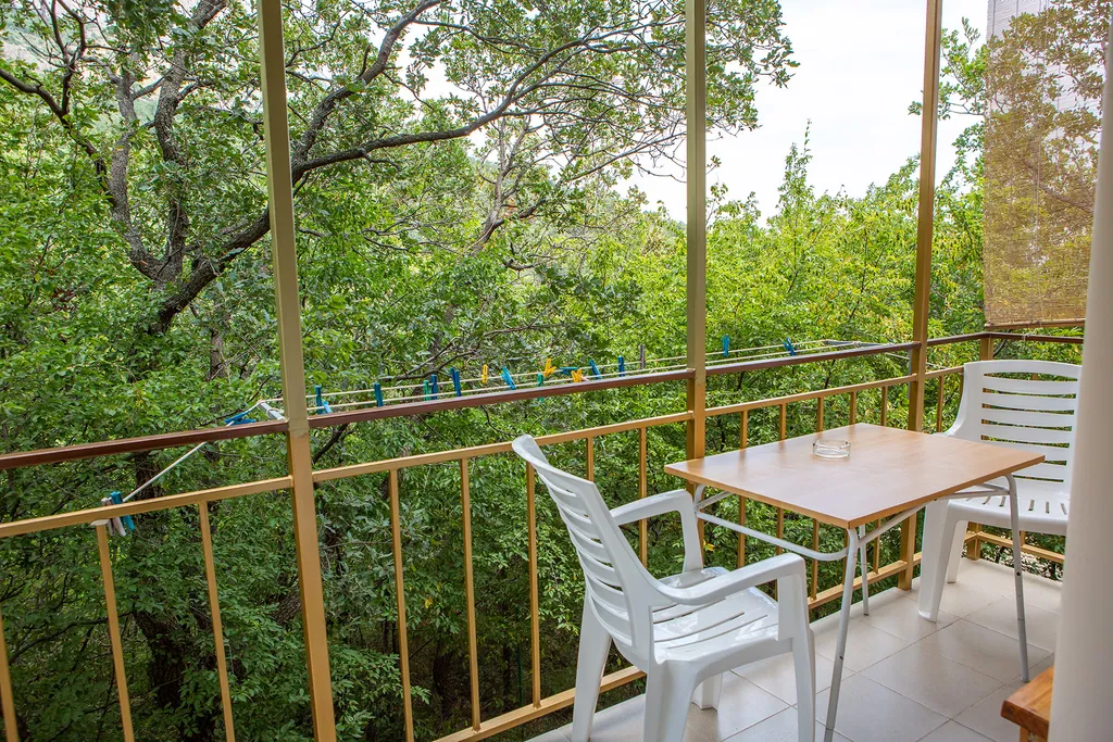 Уютный номер с видом на горы