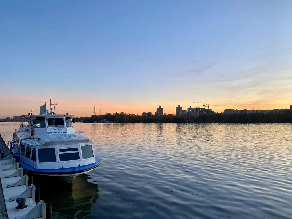 Уютно, тепло и рядом метро