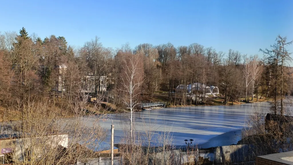 Квартира в парке с видом на пруды