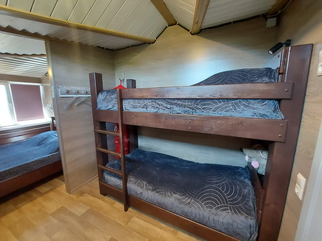 Уютный семейный коттедж с прекрасным видом на озеро Дривяты