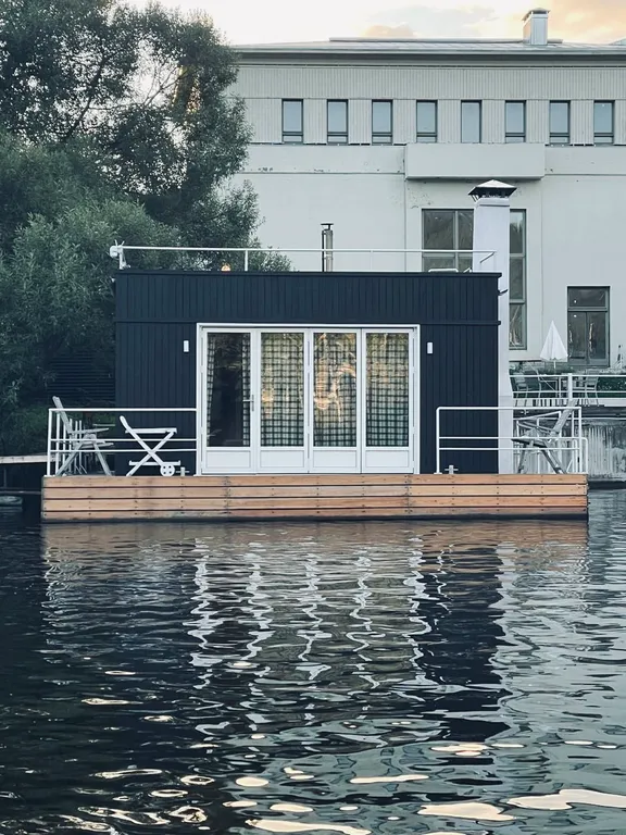 Речной домик с баней