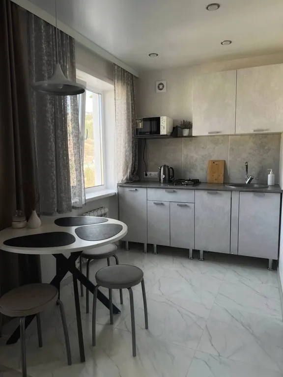 Уютная квартира на красной линии города — аренда посуточно в Горно-Алтайск