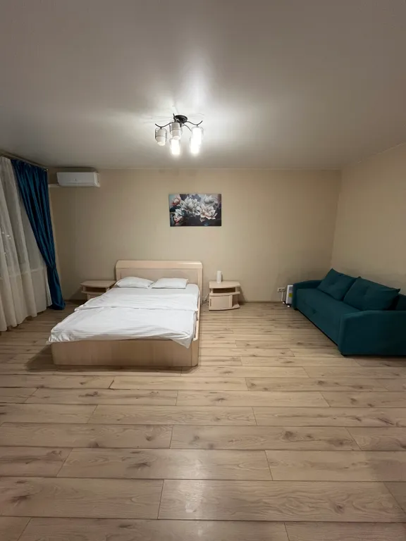 Квартира Квартира Светлая студия рядом с ТРЦ Планета и Рэд сэйл — Красноярск