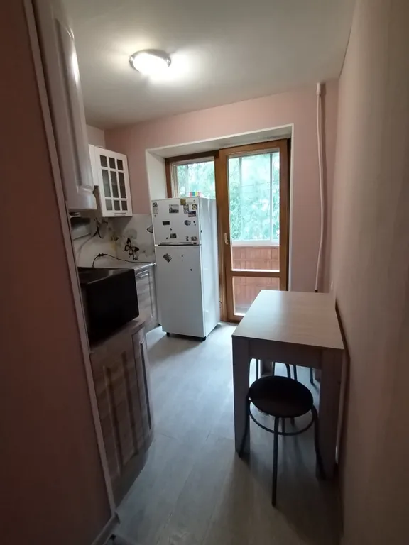 Квартира с большой лоджией и видом на лес