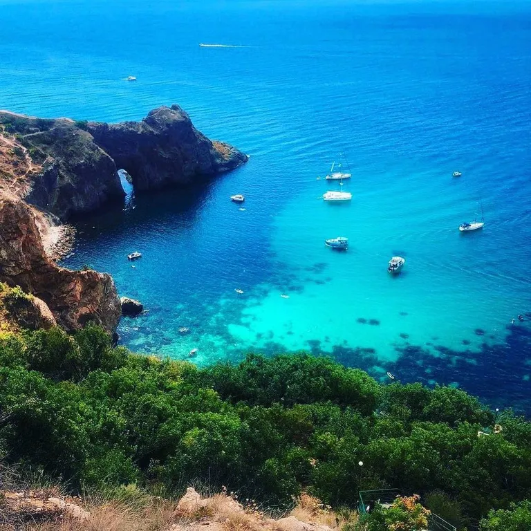 Коттедж Коттедж Апартаменты у грота Дианы — Севастополь