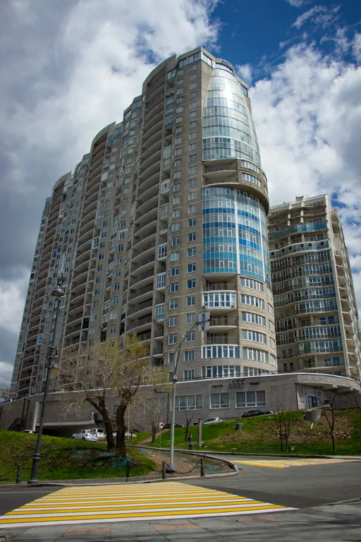 Апартамент люкс с видом на Золотой Мост и залив.