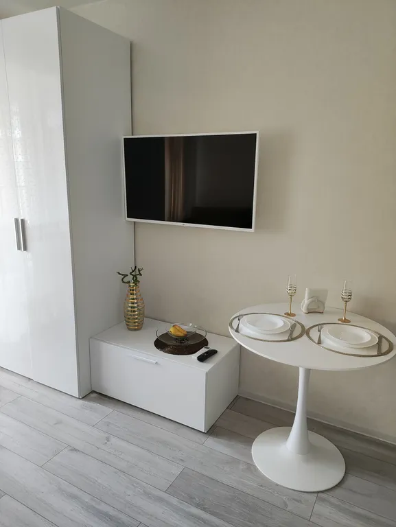 Новая студия с видом на море и горы