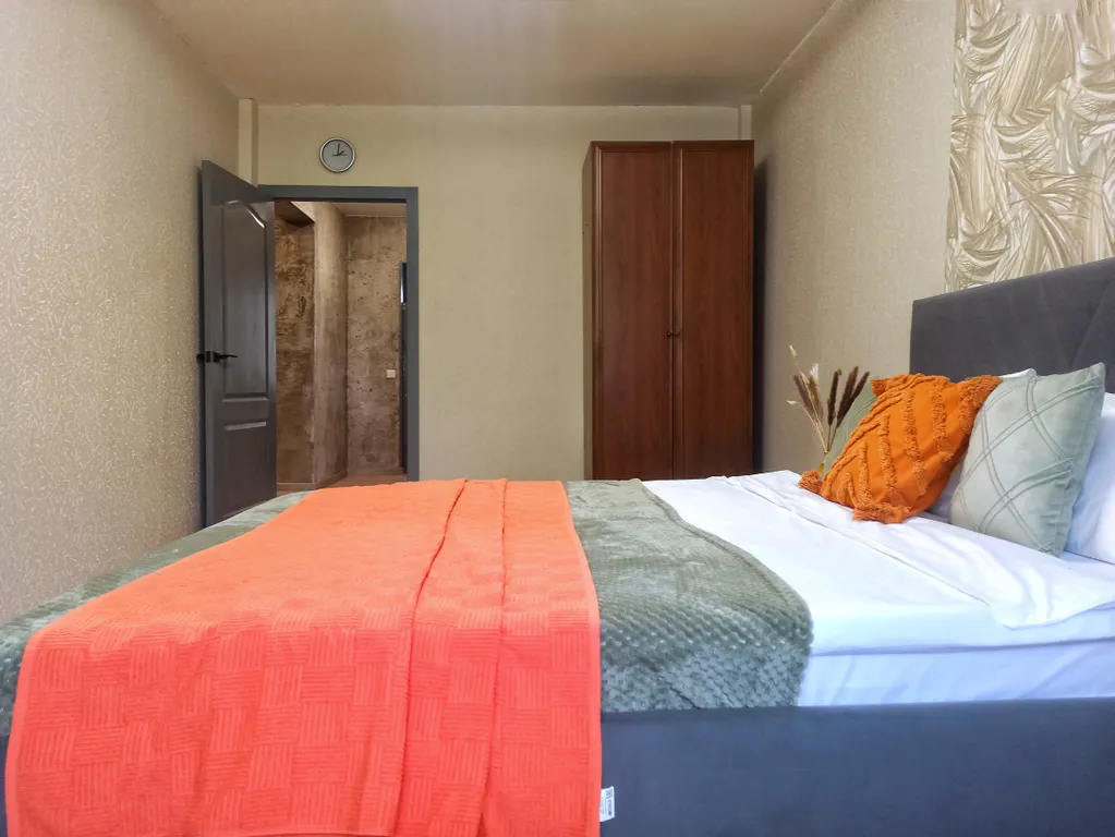 1-к квартира на 2-4 гостя в тихом дворе 212 квартала