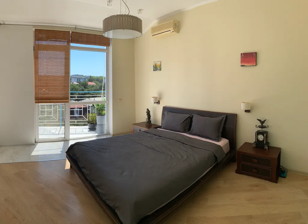 Квартира с видом на море рядом с набережной