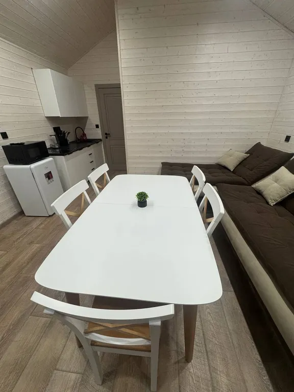 Двухкомнатный дом с видом на горы