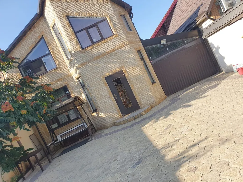 Дом на берегу моря