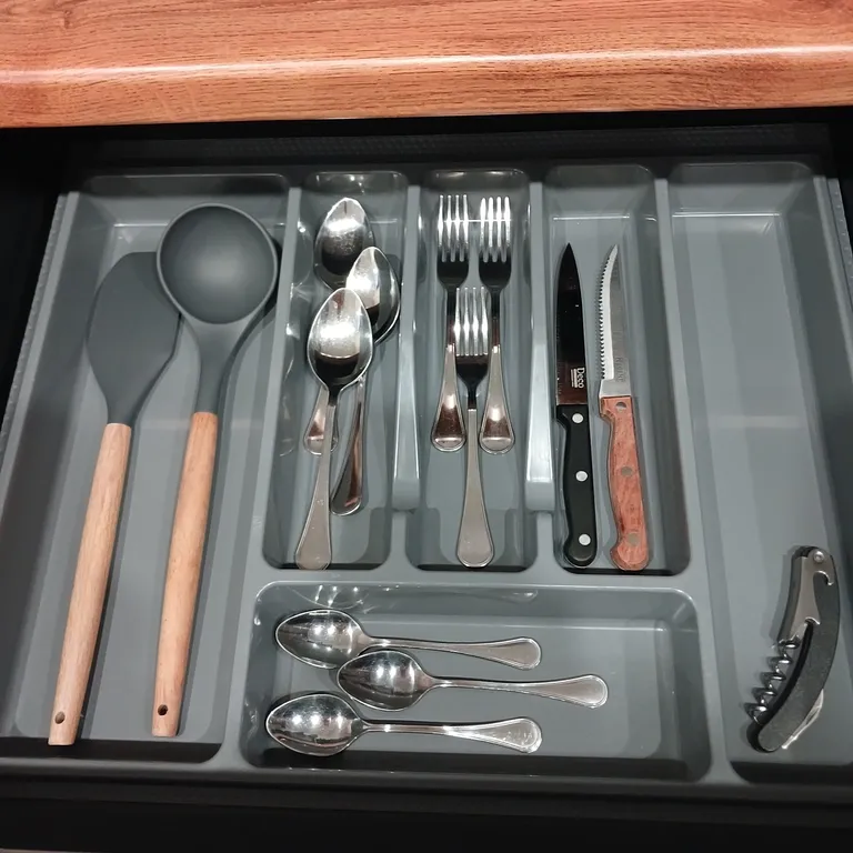 Квартира Квартира Шикарная новая студия в центре города — Омск