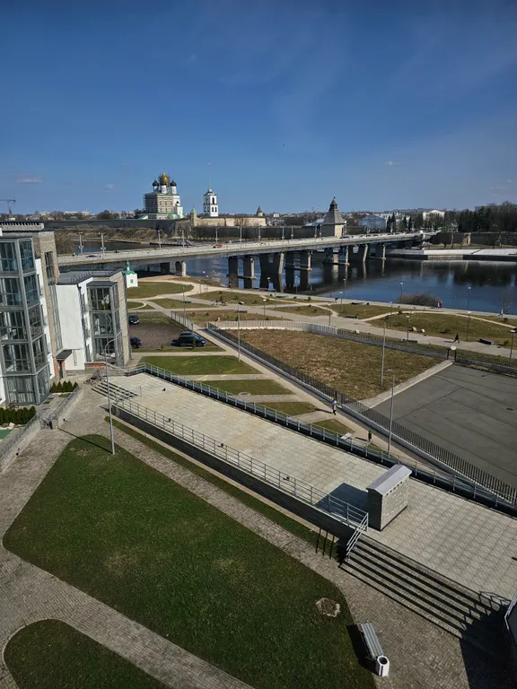 Студия с видом на Псковский кремль