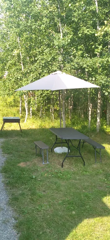 Небольшой дом на острове