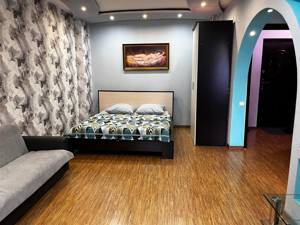 Квартира Просторная, недалеко от набережной — аренда посуточно в Ангарск