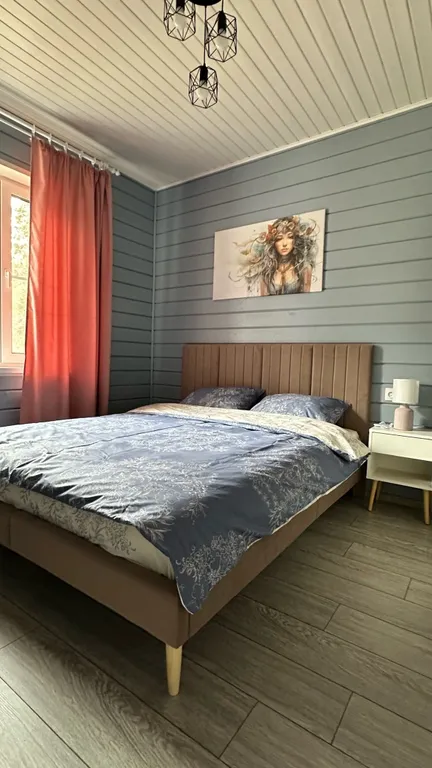 Коттедж с террасой и пирсом