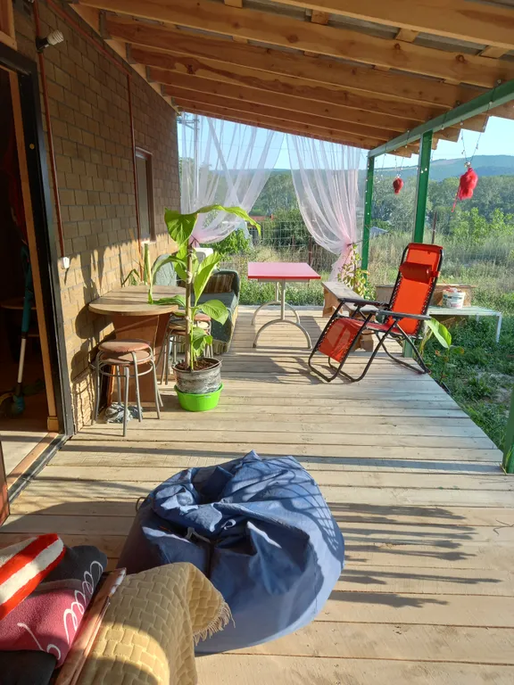 Отдых в уютном, уединенном домике на 6 сотках.