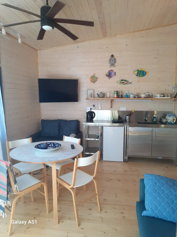 Коттедж с баней и тёплым джакузи