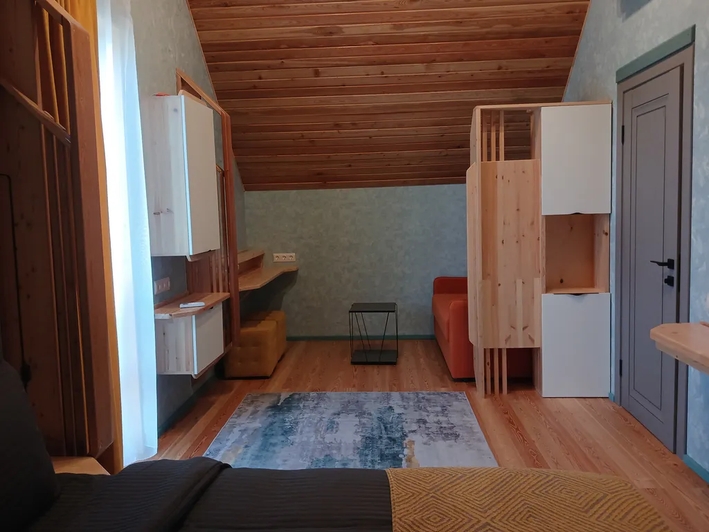 Дом с бассейном